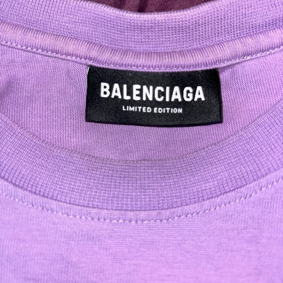 💜 BALENCIAGA Limited Edition Graphic Tee - Picture 2 of 8